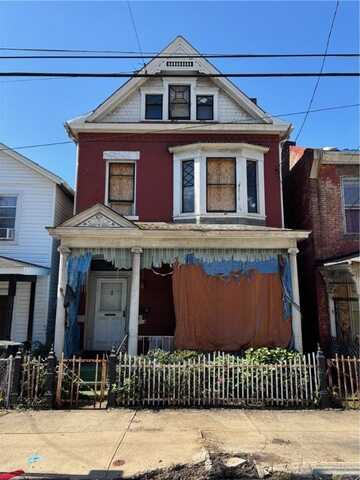 414 Mills Avenue, Braddock, PA 15104
