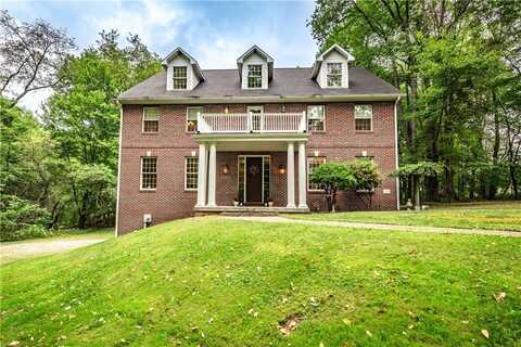 102 Patriot Lane, Franklin, PA 16001