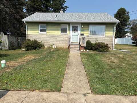 2647 Norma Dr, Lower Burrell, PA 15068
