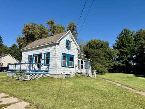19 Moore Street, Champlain, NY 12919