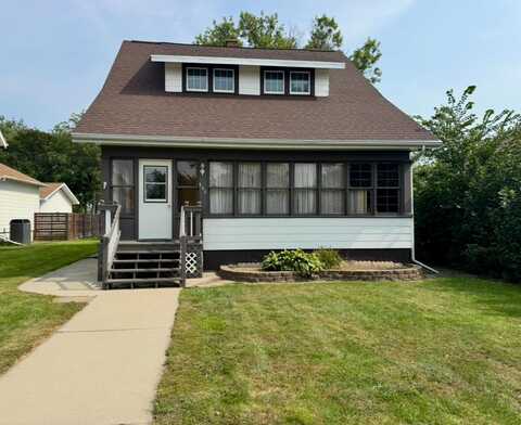 409 N Main Street, Groton, SD 57445