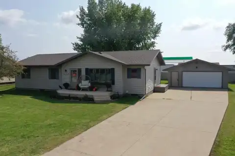 39491 Country Drive, Bath, SD 57427