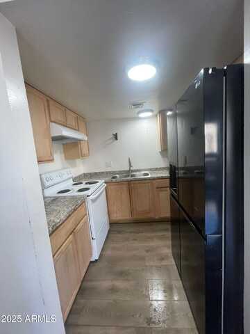 2666 N 43RD Avenue, Phoenix, AZ 85009