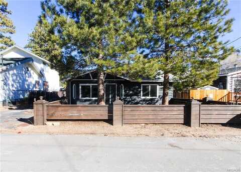 1095 Dumas Lane, Big Bear City, CA 92314