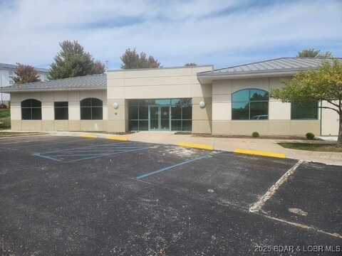 5751 Parkside Village Court, Osage Beach, MO 65065