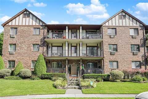 120 Devon Loop, Staten Island, NY 10314