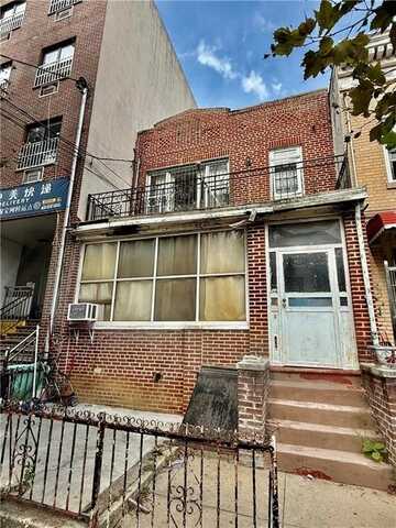 847 58th Street, Brooklyn, NY 11220