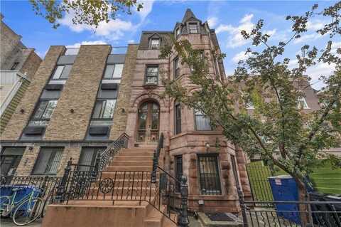 697 Jefferson Avenue, Brooklyn, NY 11221