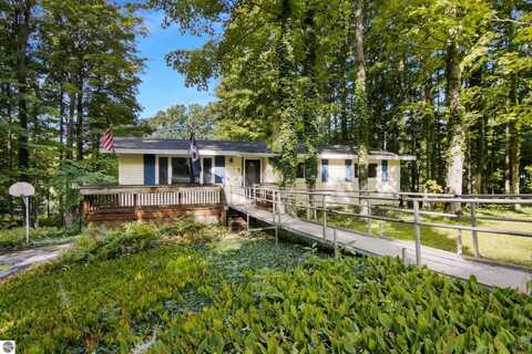 4110 S SCENIC VIEW DRIVE, SUTTONS BAY, MI 49682