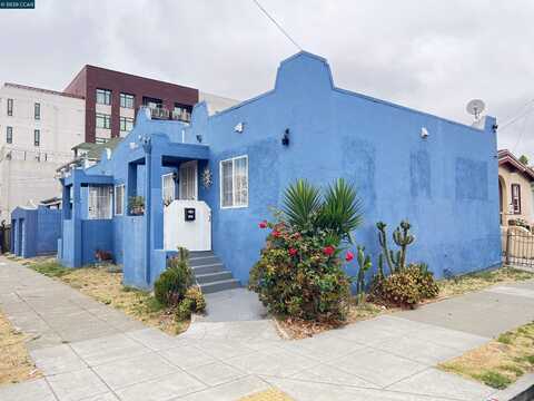1050 37Th St, Oakland, CA 94608