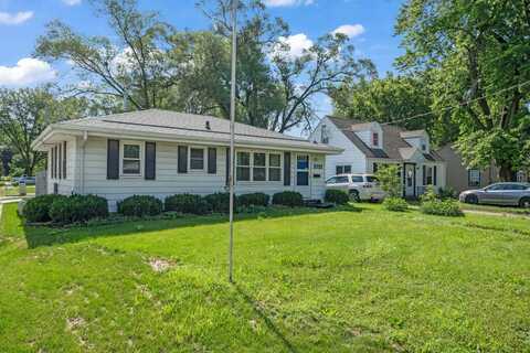 3723 Wright Street, Des Moines, IA 50316