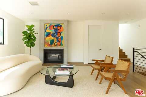 6348 Primrose Ave, Los Angeles, CA 90068