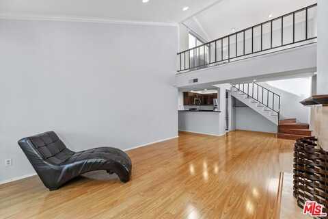 5325 Newcastle Ave, Encino, CA 91316