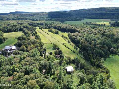 40 Rutkiewicz Road, Ravena, NY 12143