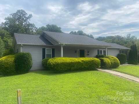710 Conley Place NW, Lenoir, NC 28645