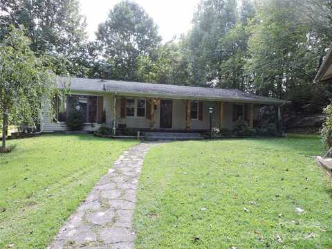 83 Breezy Lane, Spruce Pine, NC 28777