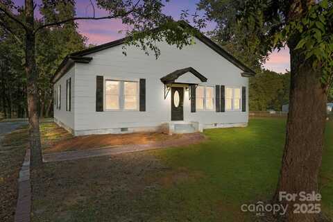401 Julius Chambers Avenue, Mount Gilead, NC 27306