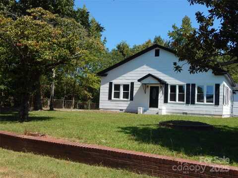 401 Julius Chambers Avenue, Mount Gilead, NC 27306