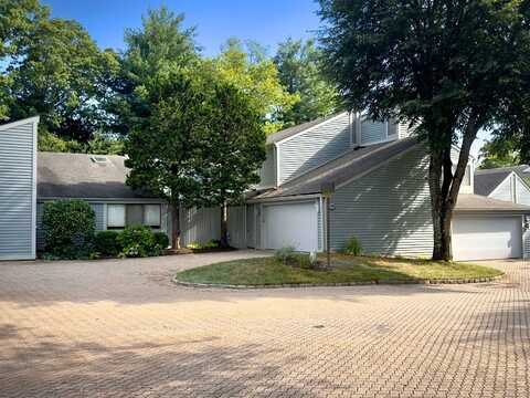 504 Harvest Commons, Westport, CT 06880