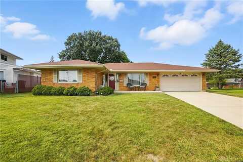 1943 Fraternity Court, Fairborn, OH 45324