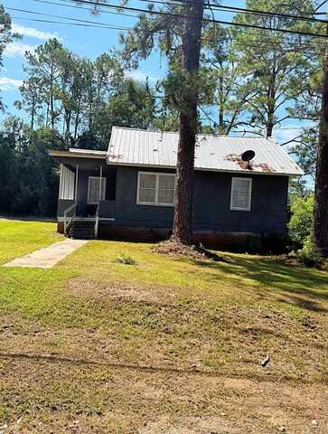 302 Leon, Douglas, GA 31533