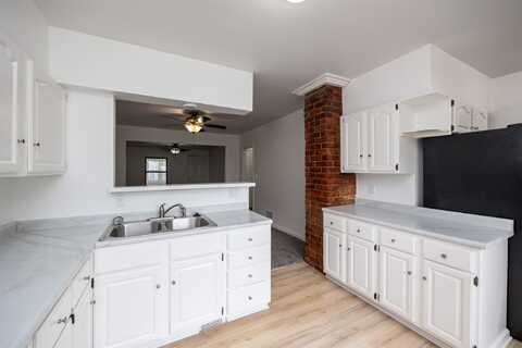 816 Boyd Street, Des Moines, IA 50316