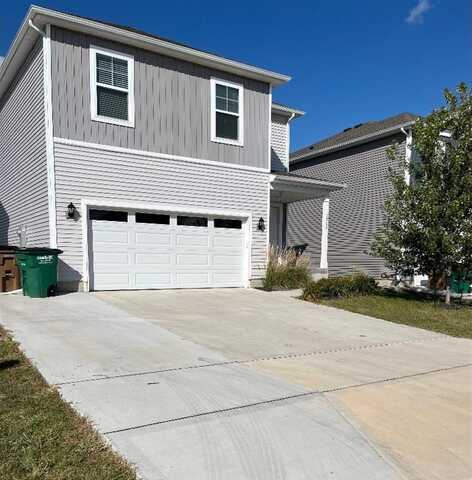 1215 Meadow View Drive, Carlisle, IA 50047
