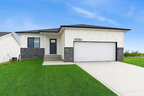 14610 Northpark Drive, Urbandale, IA 50111