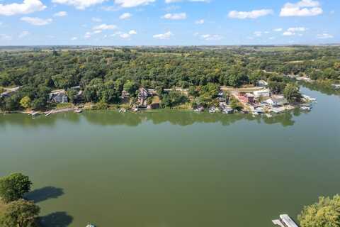 8364 Lakeshore Drive, Dexter, IA 50070