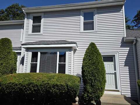 16 Whittier Ln 16, Easton, MA 02356