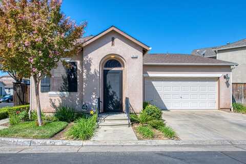 3623 Black Walnut Lane W, Fresno, CA 93711