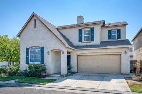 12 Tivoli Lane W, Clovis, CA 93619
