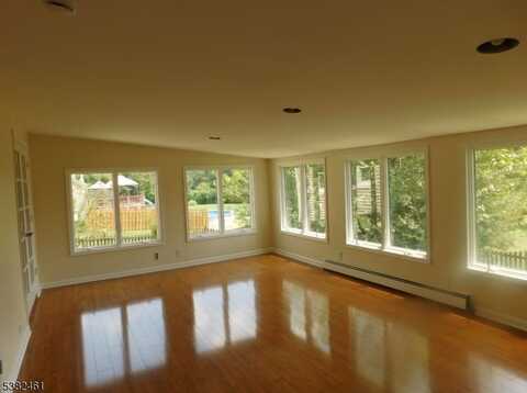 584 County Road 614, Union, NJ 08802