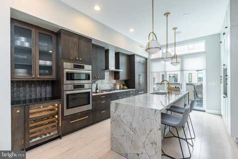422 FAIRMOUNT AVENUE, PHILADELPHIA, PA 19123
