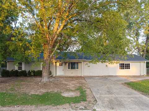 201 C ST, Pocola, OK 74902