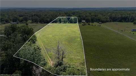 8009 Pope RD, Mulberry, AR 72947