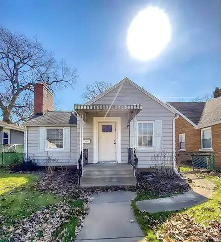 2910 Bonds Avenue, South Bend, IN 46628