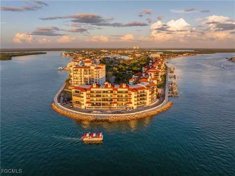 645 La Peninsula Boulevard unit: 645, Naples, FL 34113