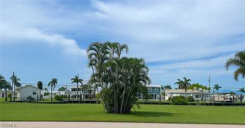 3875 Royal Palm Drive, Saint James City, FL 33956