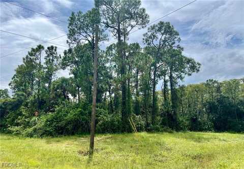 8027 Life Circle, Labelle, FL 33935