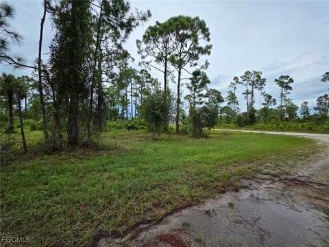 418 Lampion Avenue S, Lehigh Acres, FL 33974