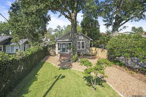 562 Terry Dr, Baton Rouge, LA 70806
