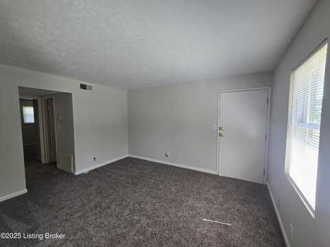 3217 Springfield Dr, Louisville, KY 40214
