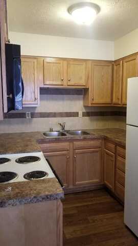 3212 Springfield Dr, Louisville, KY 40214