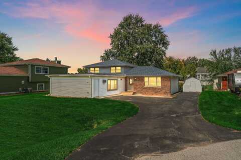 4076a Bush Hill Court, Crown Point, IN 46307