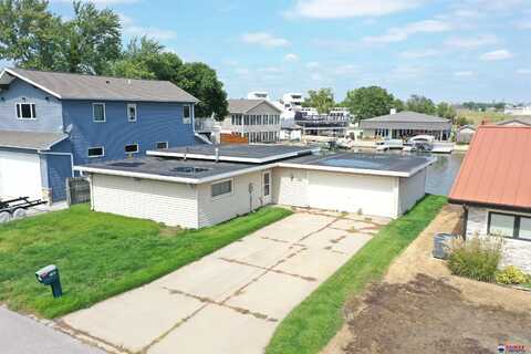 742 W Lakeshore Court, Lincoln, NE 68528