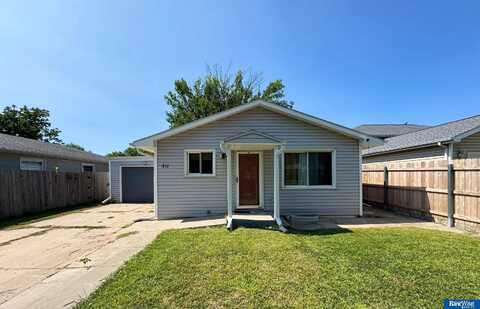 411 NW 20th Street, Lincoln, NE 68526