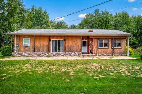 522 S Ravenna Road, Ravenna, MI 49451