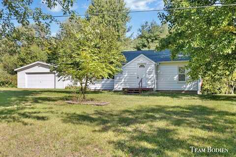 9425 E Church Road, Vestaburg, MI 48891
