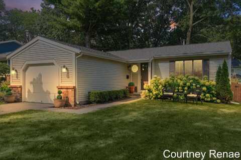 1319 Cambridge Drive SE, Grand Rapids, MI 49506